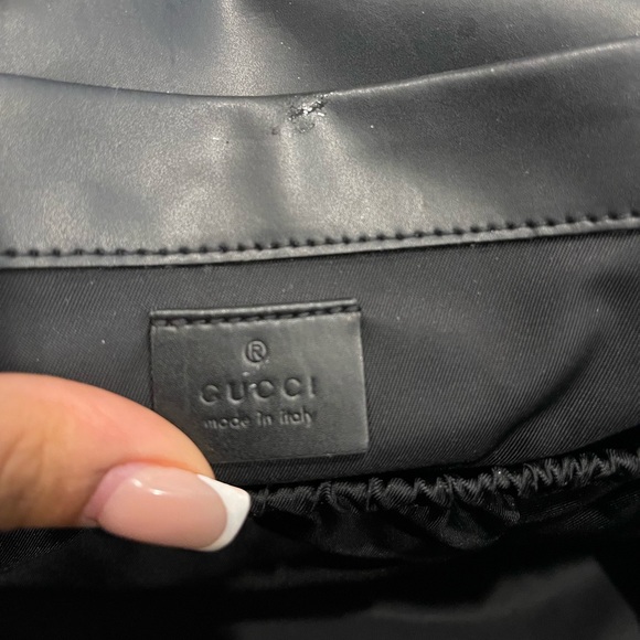 I am selling a Gucci x Supreme Diaper Bag